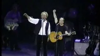 Simon & Garfunkel - The Boxer - Live, 2003