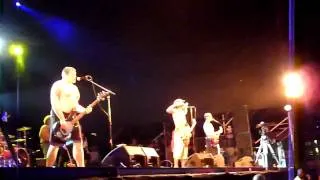 Manu Chao & Radio Bemba - Hamburger Fields - in Mataró