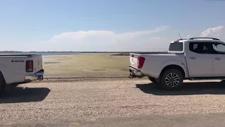 Vw Amarok V6 vs Nissan Navara