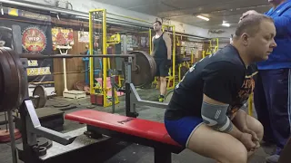 Пауэрлифтинг/Powerlifting. Воскресенск. Треня. Жим каракатица. Тяжелый присед и немного юмора.