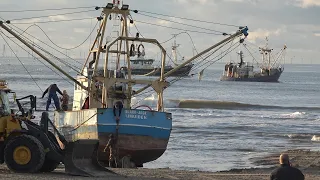 Reddingsoperatie Garnalenkotter Zandvoort mislukt