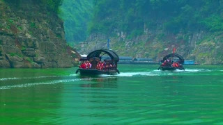 Cruising Three Gorges