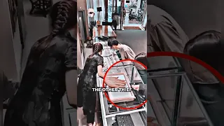 Smart Woman Outsmarts Thief! 😮