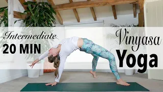 Quick 20-minute Intermediate Full Body Vinyasa Yoga - Minimal Cues Yoga - YogaCandi