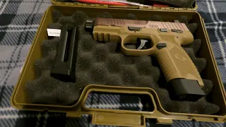 THE BEST 22 LR PISTOL MADE (FN 502 TACTIAL) (UNBOXING)