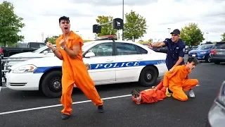 PRISONER ESCAPE PRANK IN PUBLIC!