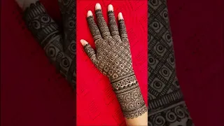 Storyteller's Mehndi Design  Contemporary: Choosing the Perfect Bridal Mehndi Design