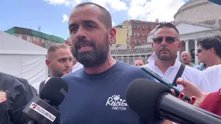 Caro bollette, panificatori in piazza Plebiscito a Napoli
