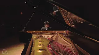 Nobuyuki Tsujii plays Chopin's Waltz No.1 “Grande valse brillante”