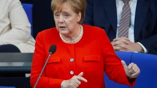 So kühl kontert Merkel die AfD-Rücktrittsforderung