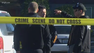 Police search for gunman after 4 people shot at Everett apartment