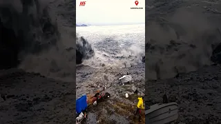 MEGA TSUNAMI: Fishermen Run For Their Lives!