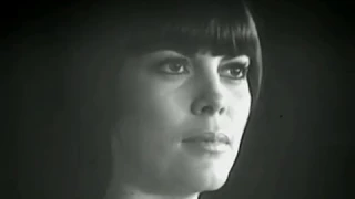 Quand fera-t-il jour, camarade? - Mireille Mathieu & The Alexandrov Red Army Choir (1967)