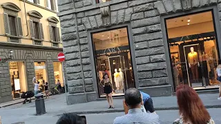 Street opera, Florence