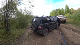 Перевернули стоковый Mitsubishi Pajero Эвакуация