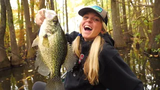 CATCHING GIANT SLAB CRAPPIE IN THE SWAMP!!!!  Incredible Scenic Fishing Trip + Catch & Cook!