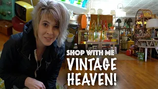 Vintage HEAVEN! New Antique Mall in Town | Shop with Me! | Reselling