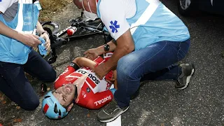 Steff Cras disappears from Vuelta after heavy crash: fracture of elbow and left pinky