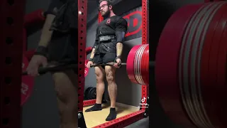 tuna tavus 400 kg deadlift rekord