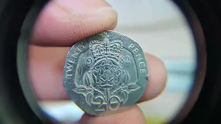 905 - koin Inggris twenty 20 Pence - Elizabeth II 1982