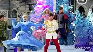Disneyland Paris: The Royal Sparkling Winter Waltz (Clips)