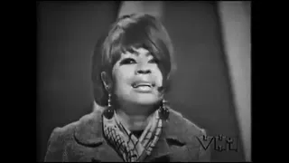 The Supremes – I Hear A Symphony – The Larry Kane Show 1965