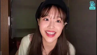 Chuu singing to Fly Me To The Moon