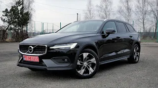 Volvo V60 Cross Country AWD 2019 Piano Black