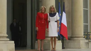 Jill Biden arrive à l'Élysée, reçue par Brigitte Macron | AFP Images