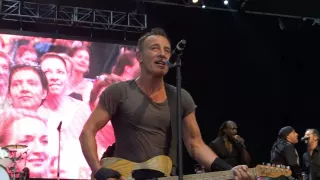 2014-01-29 - Bruce Springsteen - Cape Town Bellville Velodrome - Twist and Shout - snippets