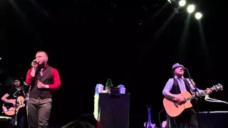 Smith and Myers acoustic show in Athens singing Nothing Else Matters by Metallica