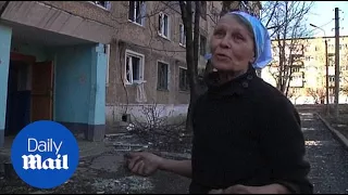 Civilians struggle to survive in war-torn Debaltseve (Related) - Daily Mail