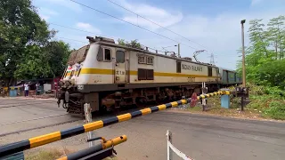 Dangerous Speedy Encounter 130 kmph Jasidih Express Furious Moving Throughout Railgate