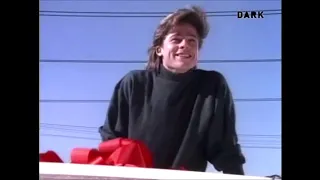 Brad Pitt en Las pesadillas de Freddy NOSTALGIA TV! (1989)