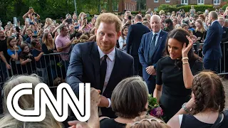 Príncipe Harry presta homenagem à rainha Elizabeth II | CNN PRIME TIME