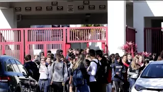 Students across U.S. walk out of class in call for gun reform