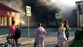 ЧП. Горит автобус в центре города Моршанск.