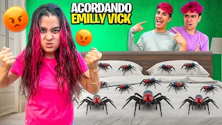 TROLEI A EMILLY VICK E ELA SURTOU *fomos expulsos ?