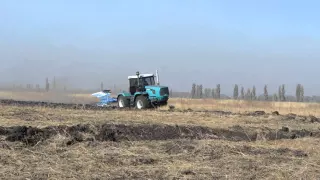 Пахота с плугом Lemken на тракторе ХТЗ