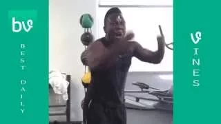 Whenever a cute girl walks into the gym - Vine by Jerry Purpdrank