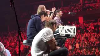 Lauren Daigle - I Surrender - Hillsong United featuring Lauren Daigle - Live