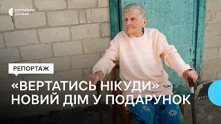 "Вертатись нікуди". 98-річна переселенка з окупованого Очеретиного отримала новий будинок у Дніпрі