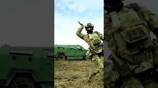 Українські дівчата самі гарні , тимпаче в формі #war #shorts