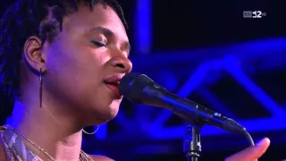 Lizz Wright & Raul Midon - Hit the Ground - live version