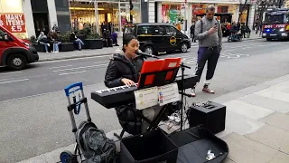 what a wonderful voice Harmonie London  Oxford Street  🇬🇧