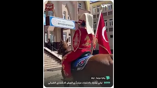 تركي يشارك بالانتخابات مرتدياً زي الجيش الانكشاري العثماني