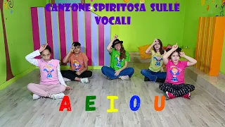 CANZONE SULLE VOCALI PER BAMBINI - "A E I O U"