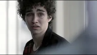 Misfits: 2x02 - Nathan finds out the truth about his brother