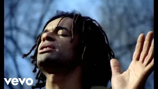 Yannick Noah - La voix des sages (No More Fighting) (Clip officiel)