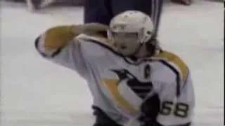 Wacky Goal Celebration: Jaromir Jagr gives the Mile High Salute